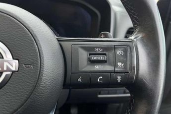 NISSAN QASHQAI 1.3 DIG-T MHEV N-Connecta SUV 5dr Petrol Hybrid XTRON Euro 6 (s/