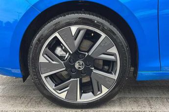 VAUXHALL ASTRA ELECTRIC 54kWh Ultimate Hatchback 5dr Electric Auto (156 ps)