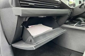 Vauxhall Astra Electric 54kWh Ultimate Hatchback 5dr Electric Auto (156 ps)