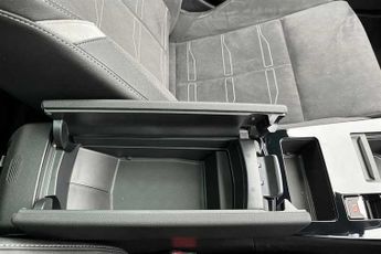 Vauxhall Astra Electric 54kWh Ultimate Hatchback 5dr Electric Auto (156 ps)