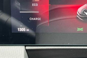 Vauxhall Astra Electric 54kWh Ultimate Hatchback 5dr Electric Auto (156 ps)