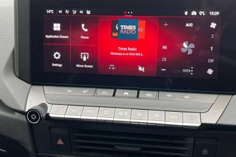 Vauxhall Astra Electric 54kWh Ultimate Hatchback 5dr Electric Auto (156 ps)