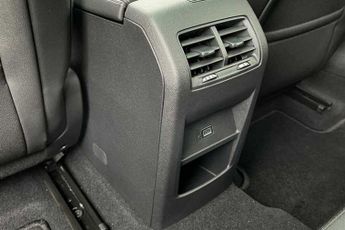 Vauxhall Astra Electric 54kWh Ultimate Hatchback 5dr Electric Auto (156 ps)