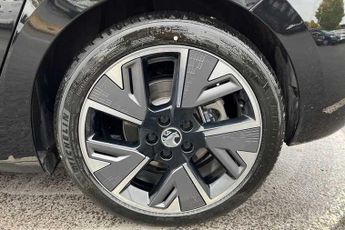 Vauxhall Astra Electric 54kWh Ultimate Hatchback 5dr Electric Auto (156 ps)