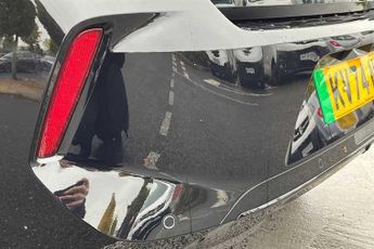 Vauxhall Astra Electric 54kWh Ultimate Hatchback 5dr Electric Auto (156 ps)