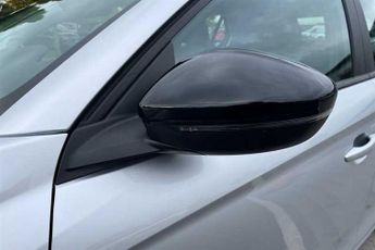 Vauxhall Corsa Electric 50kWh Design Hatchback 5dr Electric Auto (136 ps)