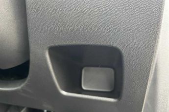 Vauxhall Corsa Electric 50kWh Design Hatchback 5dr Electric Auto (136 ps)