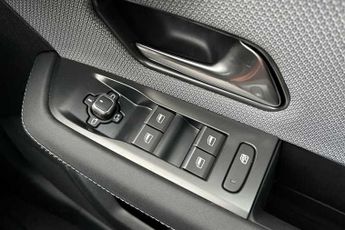 Vauxhall Grandland Electric 73kWh GS SUV 5dr Electric Auto (213 ps)
