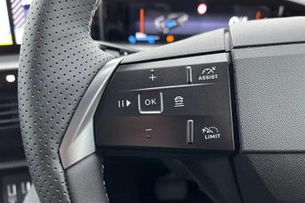 Vauxhall Grandland Electric 73kWh GS SUV 5dr Electric Auto (213 ps)