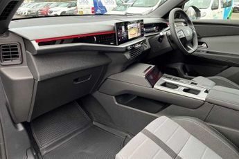 Vauxhall Grandland Electric 73kWh Ultimate SUV 5dr Electric Auto (213 ps)