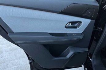 Vauxhall Grandland Electric 73kWh Ultimate SUV 5dr Electric Auto (213 ps)