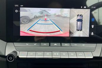 Vauxhall Astra Electric 54kWh Ultimate Sports Tourer 5dr Electric Auto (156 ps)