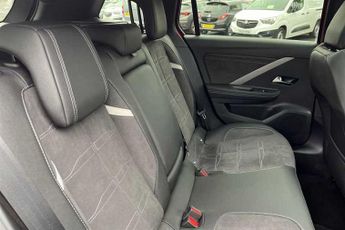 Vauxhall Astra Electric 54kWh Ultimate Sports Tourer 5dr Electric Auto (156 ps)