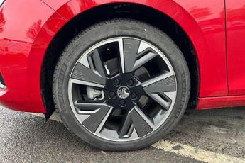 Vauxhall Astra Electric 54kWh Ultimate Sports Tourer 5dr Electric Auto (156 ps)