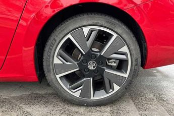 Vauxhall Astra Electric 54kWh Ultimate Sports Tourer 5dr Electric Auto (156 ps)