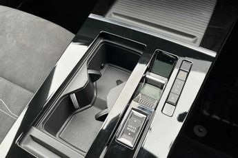 Vauxhall Astra Electric 54kWh Ultimate Sports Tourer 5dr Electric Auto (156 ps)