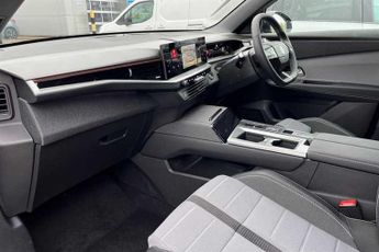 Vauxhall Grandland Electric 73kWh GS SUV 5dr Electric Auto (213 ps)