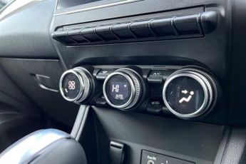 RENAULT CAPTUR 1.6 E-TECH techno SUV 5dr Petrol Hybrid Auto Euro 6 (s/s) (145 p