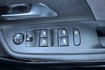 Vauxhall Mokka Electric Ultimate 50kWh Automatic (136ps)