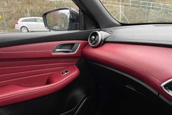 MG MG HS 1.5 T-GDi (162 PS) Exclusive 5 Door Petrol SUV Automatic *** 1 O