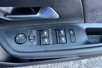 VAUXHALL MOKKA Electric 50kWh Ultimate SUV 5dr Electric Auto (136 ps)