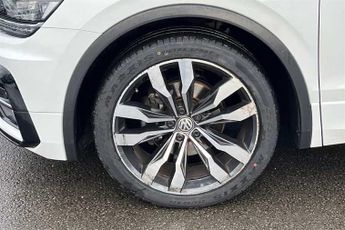 VOLKSWAGEN TIGUAN 2.0 TDI R-Line SUV 5dr Diesel DSG 4Motion Euro 6 (s/s) (150 ps)