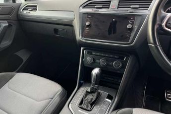 VOLKSWAGEN TIGUAN 2.0 TDI R-Line SUV 5dr Diesel DSG 4Motion Euro 6 (s/s) (150 ps)