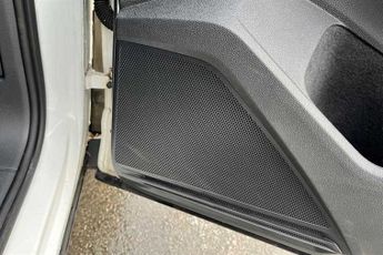 VOLKSWAGEN TIGUAN 2.0 TDI R-Line SUV 5dr Diesel DSG 4Motion Euro 6 (s/s) (150 ps)