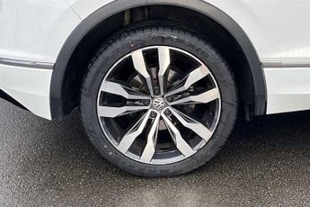 VOLKSWAGEN TIGUAN 2.0 TDI R-Line SUV 5dr Diesel DSG 4Motion Euro 6 (s/s) (150 ps)