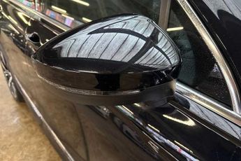 VOLKSWAGEN TIGUAN 2.0 TDI R-Line SUV 5dr Diesel DSG Euro 6 (s/s) (150 ps)