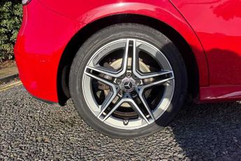 MERCEDES-BENZ A CLASS 2.0 A250 AMG Line Hatchback 5dr Petrol 7G-DCT Euro 6 (s/s) (224 