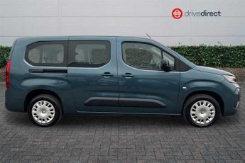 VAUXHALL COMBO LIFE Electric 52kWh Design XL MPV 5dr Electric Auto (7.4kW Charger) (136 ps)