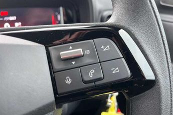 VAUXHALL COMBO LIFE Electric 52kWh Design XL MPV 5dr Electric Auto (7.4kW Charger) (136 ps)