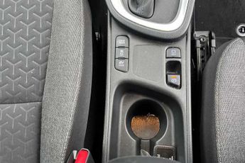 Toyota Yaris Cross 1.5 VVT-h (116 PS) Icon 5 Door Petrol Hybrid SUV Automatic *** 1
