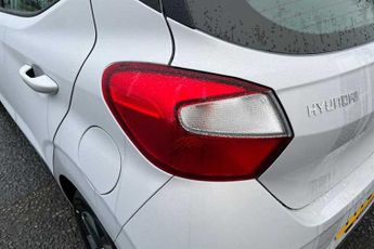 HYUNDAI i10 1.0 Advance Hatchback 5dr Petrol Auto Euro 6 (s/s) (63 ps)