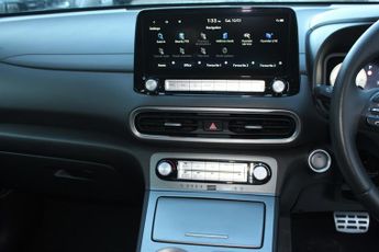 Hyundai KONA 64kWh Ultimate SUV 5dr Electric Auto (10.5kW Charger) (204 ps)