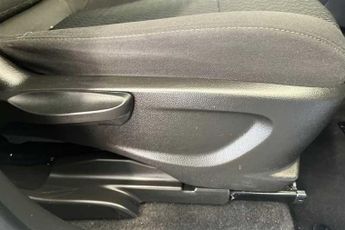 VAUXHALL MOKKA X 1.4i Turbo Design Nav SUV 5dr Petrol Auto Euro 6 (140 ps)