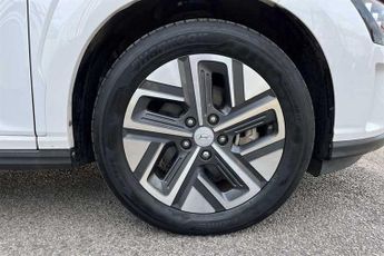 HYUNDAI KONA 64kWh Premium SUV 5dr Electric Auto (10.5kW Charger) (204 ps)