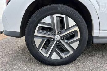 HYUNDAI KONA 64kWh Premium SUV 5dr Electric Auto (10.5kW Charger) (204 ps)