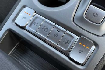 HYUNDAI KONA 64kWh Premium SUV 5dr Electric Auto (10.5kW Charger) (204 ps)