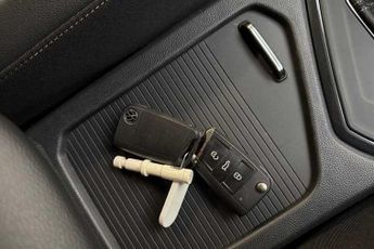 VOLKSWAGEN TIGUAN 1.5 TSI R-Line SUV 5dr Petrol DSG Euro 6 (s/s) (150 ps)