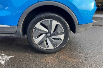 MG ZS 72.6kWh Trophy Connect Long Range SUV 5dr Electric Auto (156 ps)