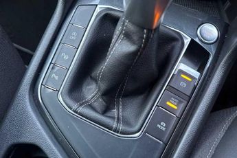 VOLKSWAGEN TIGUAN 1.5 TSI R-Line SUV 5dr Petrol DSG Euro 6 (s/s) (150 ps)