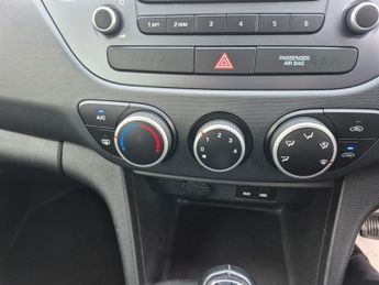 Hyundai i10 1.2 SE Hatchback 5dr Petrol Auto Euro 6 (87 ps)