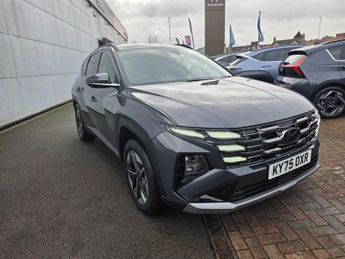 Hyundai Tucson 1.6 T-GDi 13.8kWh Premium SUV 5dr Petrol Plug-in Hybrid Auto 4WD