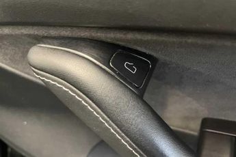 TESLA MODEL 3 (Dual Motor) Performance Saloon 4dr Electric Auto 4WDE (Performa