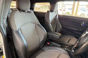 MINI ELECTRIC HATCH Cooper SE 32.6kWh Level 2 Hatchback 3dr Electric Auto (184 ps)