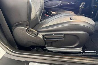 MINI ELECTRIC HATCH Cooper SE 32.6kWh Level 2 Hatchback 3dr Electric Auto (184 ps)