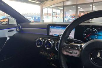 MERCEDES-BENZ CLA 1.3 CLA250e 15.6kWh AMG Line (Premium) Coupe 4dr Petrol Plug-in 