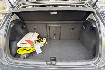 VOLKSWAGEN GOLF 1.4 TSI 13kWh Style Hatchback 5dr Petrol Plug-in Hybrid DSG Euro